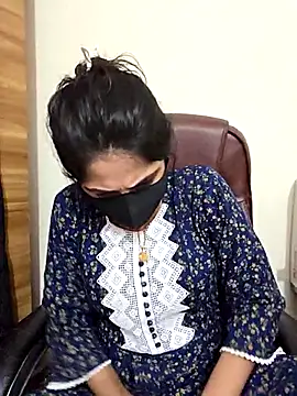 Snapshot of Suvosri chatting on November 24, 2025, 7:14 pm Suvosri online show from November 24, 2025, 7:14 pm