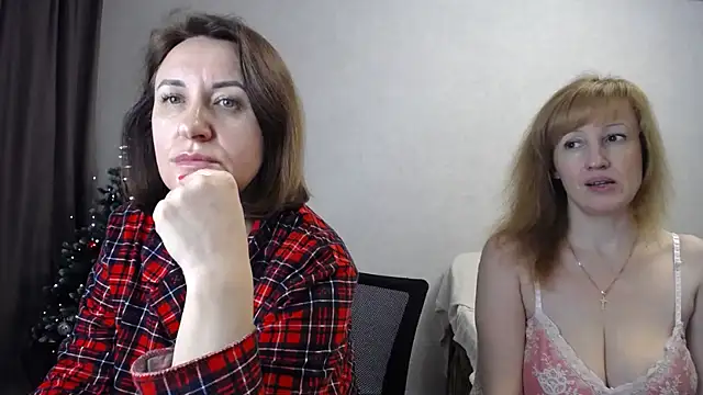 DonnaMagdalena online show from December 15, 2025, 7:36 am