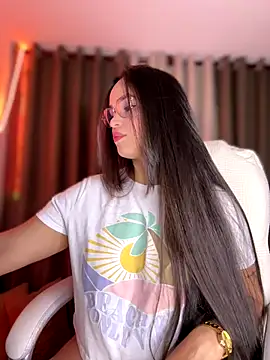 Snapshot of Merloth chatting on December 23, 2025, 3:28 am Merloth online show from December 23, 2025, 3:28 am