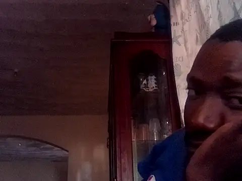 LookingLover34 online show from November 10, 2025, 4:45 pm