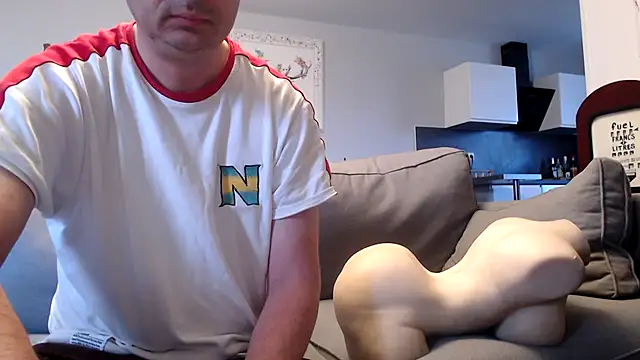 Snapshot of freddy0222222 chatting on July 17, 2026, 4:53 am freddy0222222 online show from July 17, 2026, 4:53 am