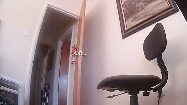 hottottrot691 online show from January 16, 2026, 8:13 pm