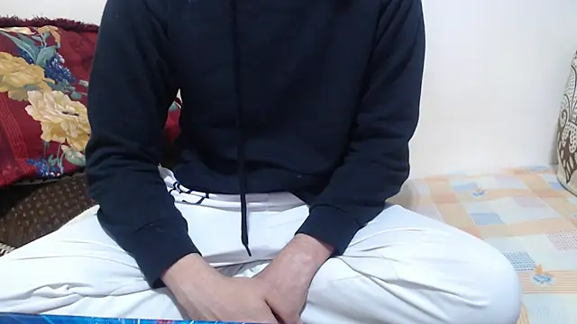 Alexdelarge323 online show from March 12, 2026, 1:48 pm