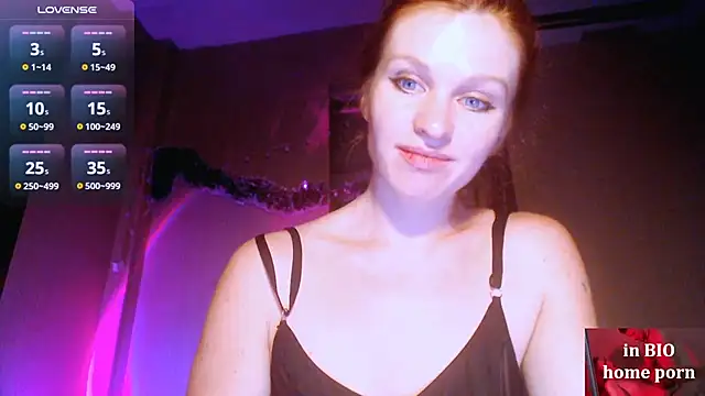 Snapshot of Cassie_Wild chatting on February 17, 2025, 1:22 pm Cassie Wild online show from February 17, 2025, 1:22 pm