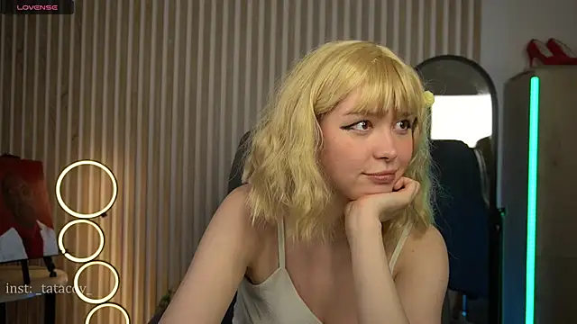 Snapshot of TataCoy chatting on February 27, 2025, 10:44 am TataCoy online show from February 27, 2025, 10:44 am
