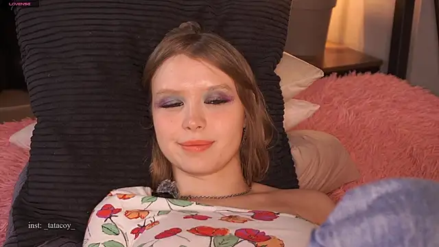 Snapshot of TataCoy chatting on February 19, 2026, 1:52 pm TataCoy online show from February 19, 2026, 1:52 pm