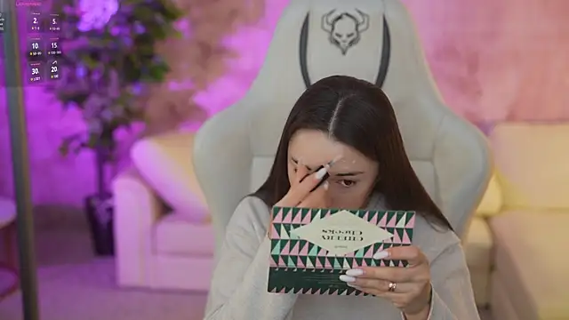 Jasmine Flow online show from February 3, 2025, 7:51 am