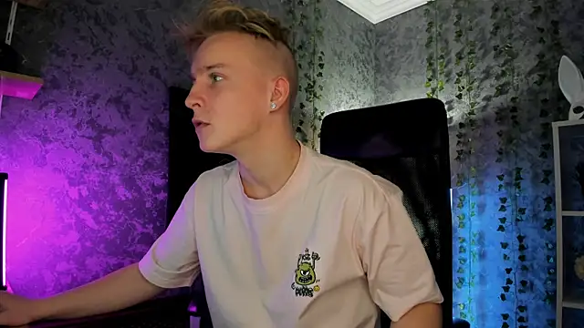 AlexxSweet online show from October 24, 2025, 4:55 am