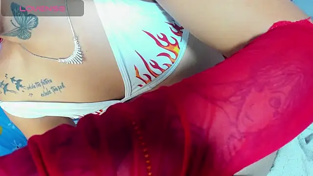 Snapshot of SEXY_DANNA17 chatting on January 21, 2025, 9:46 pm SEXY DANNA17 online show from January 21, 2025, 9:46 pm