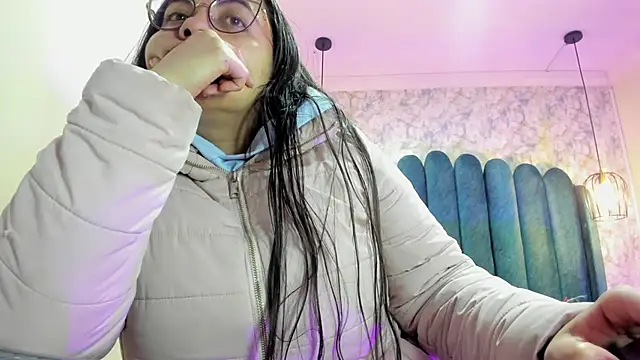 Snapshot of nalalye_cruzz_ chatting on September 12, 2025, 2:01 am nalalye cruzz online show from September 12, 2025, 2:01 am