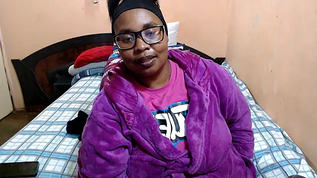 Snapshot of ZOQULUx chatting on May 6, 2026, 7:07 pm ZOQULUx online show from May 6, 2026, 7:07 pm