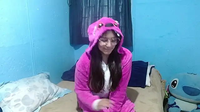 clarisse69 online show from March 14, 2025, 2:30 pm