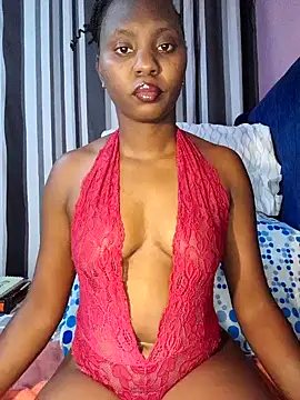 Snapshot of luxusroyce chatting on March 22, 2025, 4:24 am luxusroyce online show from March 22, 2025, 4:24 am