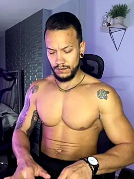 ARON TAYLER01 online show from November 22, 2025, 10:25 am