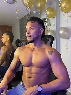 Snapshot of ARON_TAYLER01 chatting on March 2, 2025, 4:36 pm ARON TAYLER01 online show from March 2, 2025, 4:36 pm