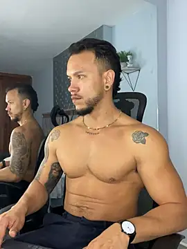 Snapshot of ARON_TAYLER01 chatting on February 6, 2025, 4:03 pm ARON TAYLER01 online show from February 6, 2025, 4:03 pm