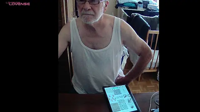 Snapshot of terrybare chatting on July 26, 2026, 12:34 pm terrybare online show from July 26, 2026, 12:34 pm