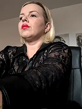 Ladykaos online show from September 9, 2025, 1:42 pm