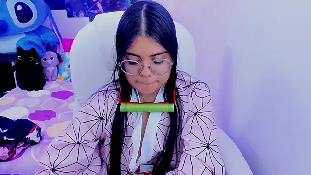 Snapshot of esmeralda112 chatting on March 9, 2025, 1:04 am esmeralda112 online show from March 9, 2025, 1:04 am