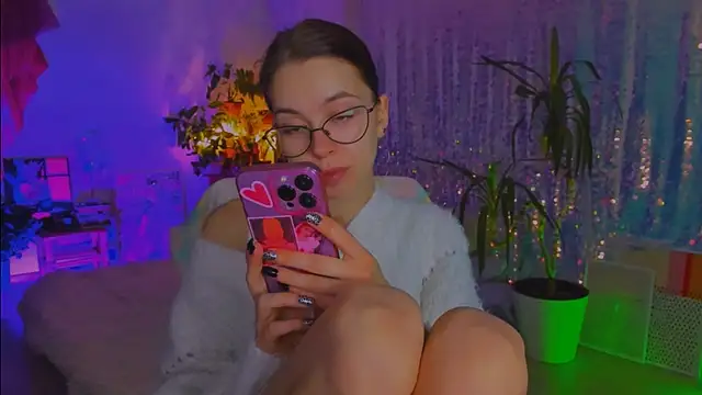 Snapshot of poli__ chatting on January 5, 2026, 5:27 pm poli online show from January 5, 2026, 5:27 pm