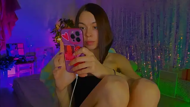 Snapshot of poli__ chatting on December 18, 2025, 4:11 pm poli online show from December 18, 2025, 4:11 pm