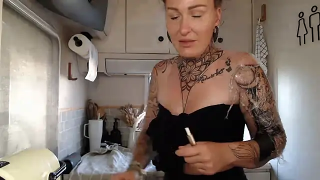 Mira-Grey89 online show from May 19, 2026, 6:37 pm