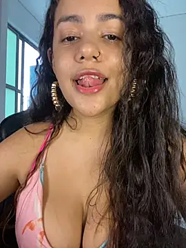 Snapshot of demonaughtyyy chatting on October 12, 2025, 10:33 pm demonaughtyyy online show from October 12, 2025, 10:33 pm