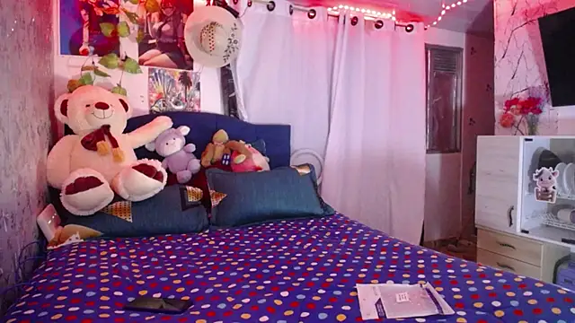 Samara Beltran online show from October 18, 2025, 2:24 am