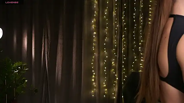 Elice Dream online show from March 25, 2026, 8:08 pm