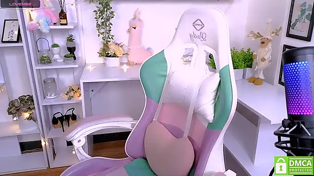 Snapshot of Grace_and__Jacob chatting on March 13, 2025, 4:12 pm Grace and Jacob online show from March 13, 2025, 4:12 pm