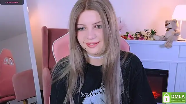 Snapshot of Grace_and__Jacob chatting on March 19, 2025, 12:23 pm Grace and Jacob online show from March 19, 2025, 12:23 pm