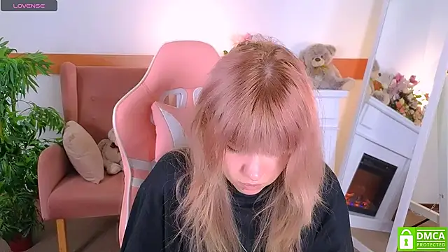 Snapshot of Grace_and__Jacob chatting on October 17, 2025, 5:55 am Grace and Jacob online show from October 17, 2025, 5:55 am