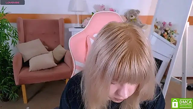 Snapshot of Grace_and__Jacob chatting on October 21, 2025, 12:48 pm Grace and Jacob online show from October 21, 2025, 12:48 pm