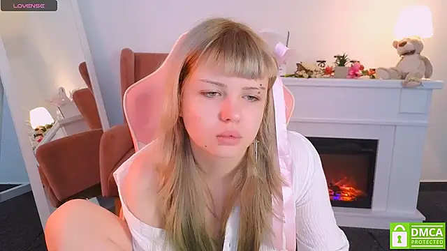 Snapshot of Grace_and__Jacob chatting on September 27, 2025, 7:36 am Grace and Jacob online show from September 27, 2025, 7:36 am