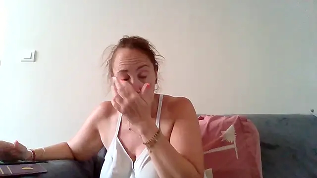 Wisie Cutie online show from July 17, 2026, 9:28 am