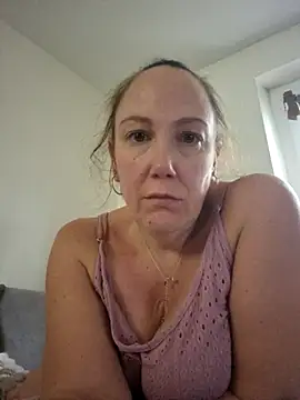 Wisie Cutie online show from November 23, 2025, 2:16 pm