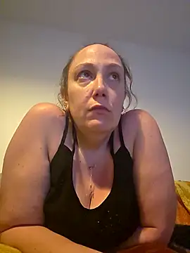 Snapshot of Wisie_Cutie chatting on February 25, 2026, 6:52 pm Wisie Cutie online show from February 25, 2026, 6:52 pm