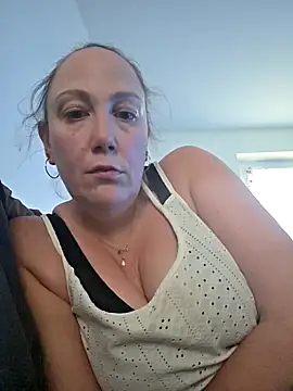 Wisie Cutie online show from March 12, 2026, 4:33 pm