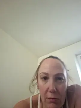 Wisie Cutie online show from November 22, 2025, 2:16 pm