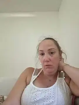 Wisie Cutie online show from September 17, 2025, 3:14 pm