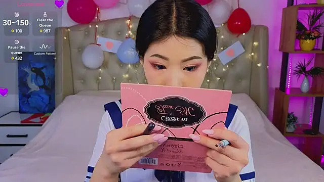 Wendy  Hills online show from February 12, 2025, 12:33 pm