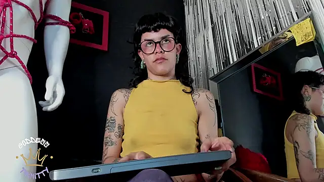 Snapshot of trinitty chatting on September 12, 2025, 1:44 pm trinitty online show from September 12, 2025, 1:44 pm