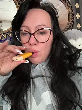 Snapshot of AnnaAnn chatting on September 26, 2025, 5:36 am AnnaAnn online show from September 26, 2025, 5:36 am