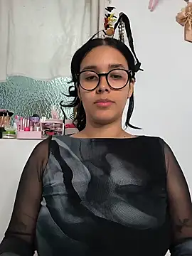 Snapshot of Annya-sweet chatting on May 23, 2026, 3:11 pm Annya-sweet online show from May 23, 2026, 3:11 pm