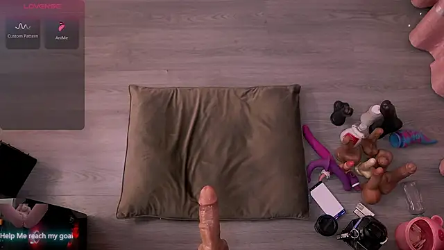 Snapshot of Redhead_Shark_new chatting on March 13, 2025, 3:28 pm Redhead Shark new online show from March 13, 2025, 3:28 pm