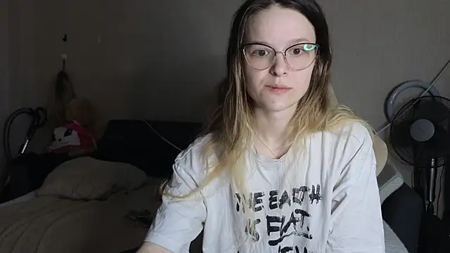 Snapshot of Nate__ chatting on November 21, 2025, 7:07 am Nate online show from November 21, 2025, 7:07 am