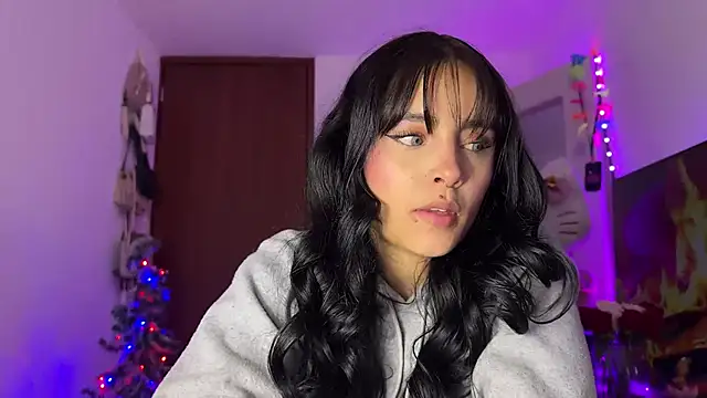 salome polaniiee online show from November 30, 2025, 6:14 am