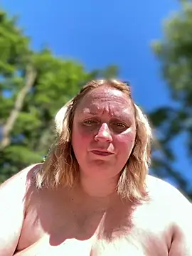 Snapshot of BBW_Nora chatting on May 22, 2026, 9:07 am BBW Nora online show from May 22, 2026, 9:07 am