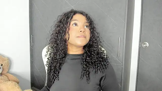 chloe ebony  online show from February 14, 2026, 1:50 am