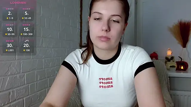 Snapshot of SayMeow_ chatting on October 13, 2025, 5:53 am SayMeow online show from October 13, 2025, 5:53 am